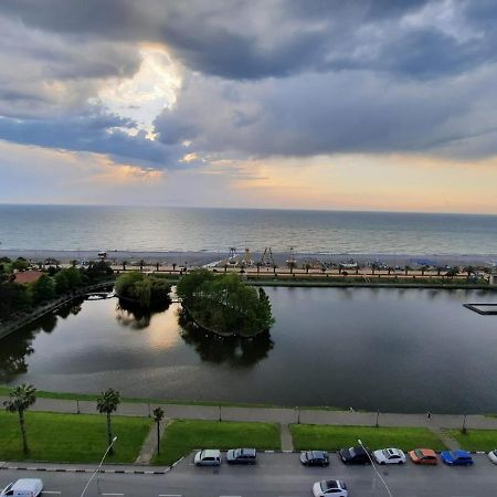 Twins Tower Orbi City Batumi Exterior photo